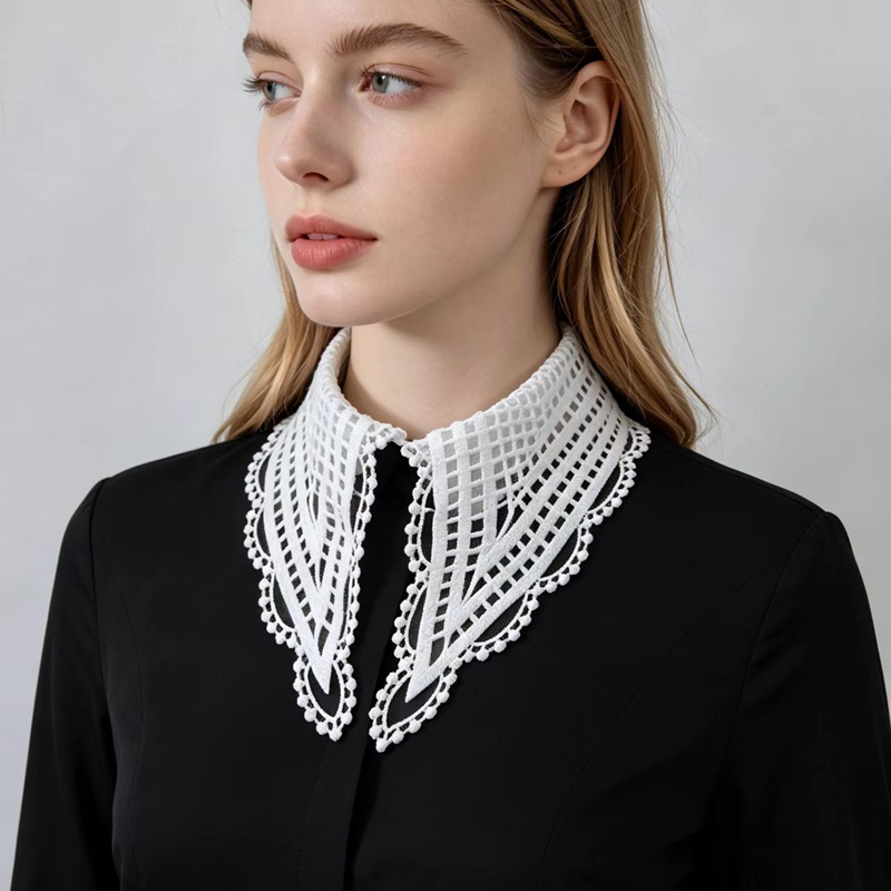 Lady White Ruffled False Colla - огляд і ціна Embroidery